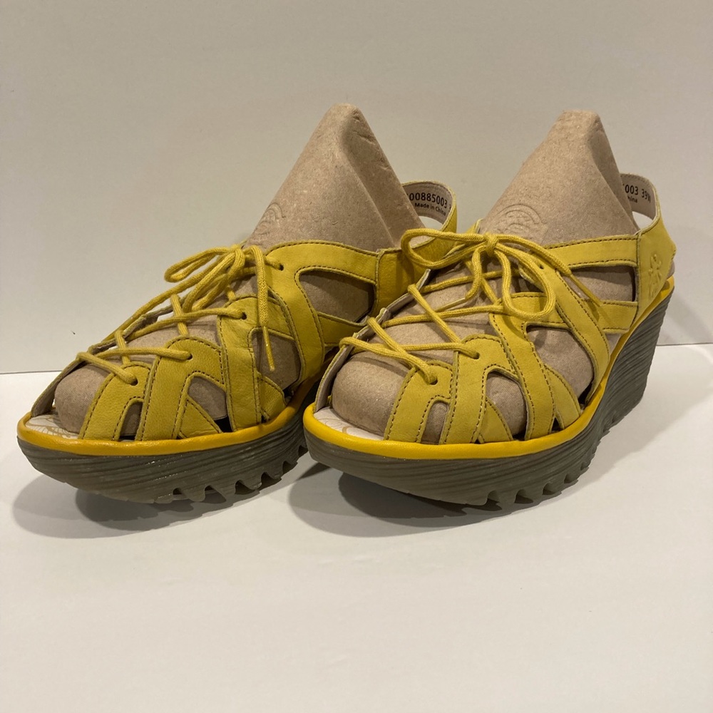 FLY London Yapi Leather Wedge Sandal  39W Lemon/Yellow EUC
